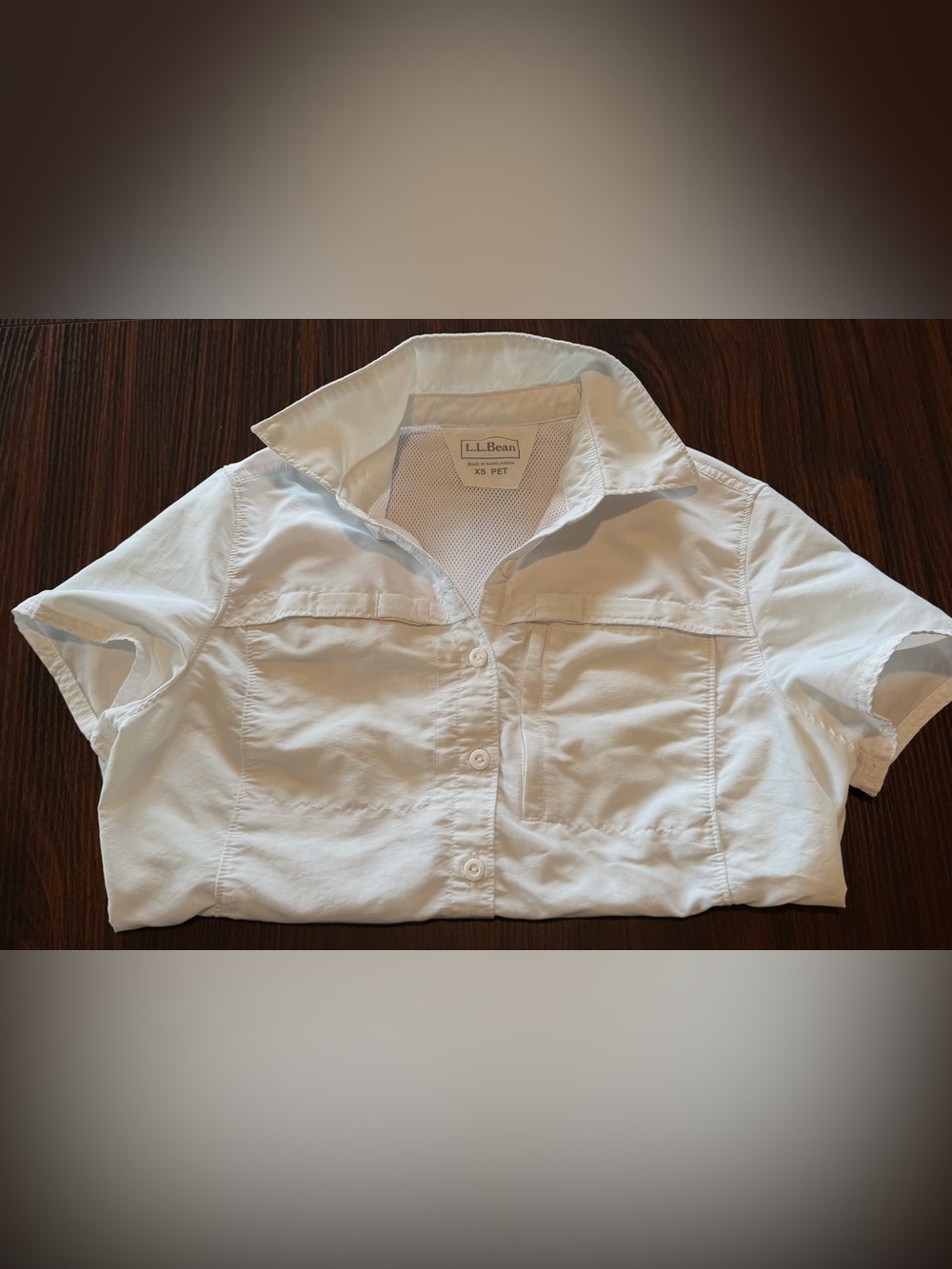 Size XS Petite L.L. Bean White Button-Down Outdoor Shirt with Chest Pockets